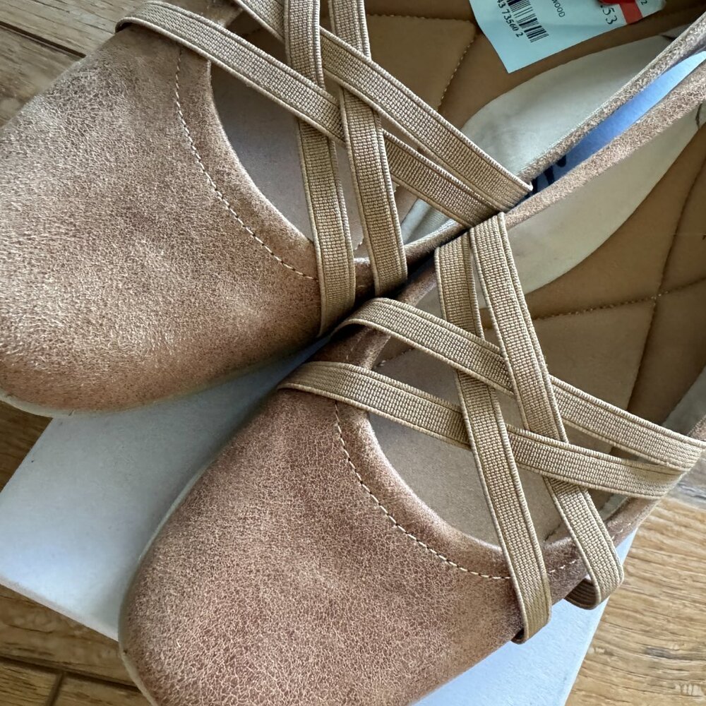 Easy Spirit AUBREE TAUPE FB Women’s flats size 8 ½ New in Box - Picture 5 of 6